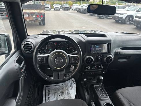 Used 2017 Jeep Wrangler Unlimited Sport w/ Quick Order Package 24S AWD/4WD image 10