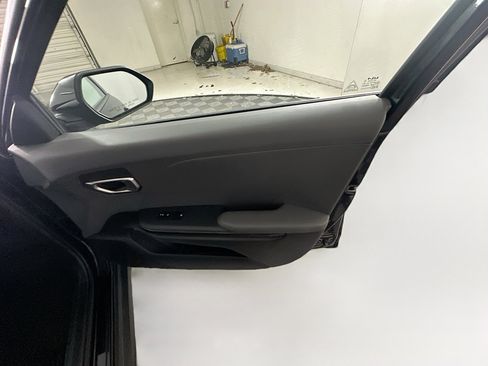 Used 2025 Kia K4 LX image 29