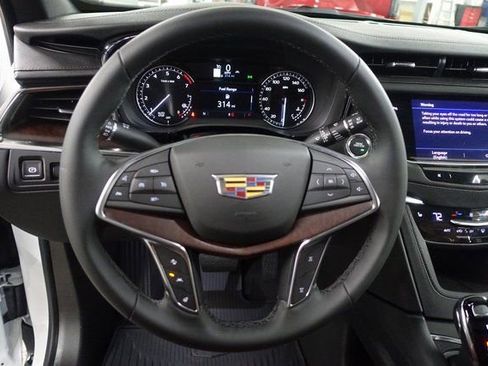 New 2025 Cadillac XT5 Premium Luxury image 11