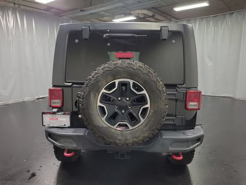 Used 2016 Jeep Wrangler Unlimited Rubicon AWD/4WD image 8