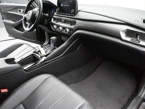 Certified 2024 Acura Integra image 17