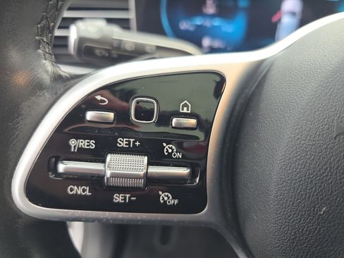 Used 2020 Mercedes-Benz GLE 350 GLE 350 w/ Premium Package image 17