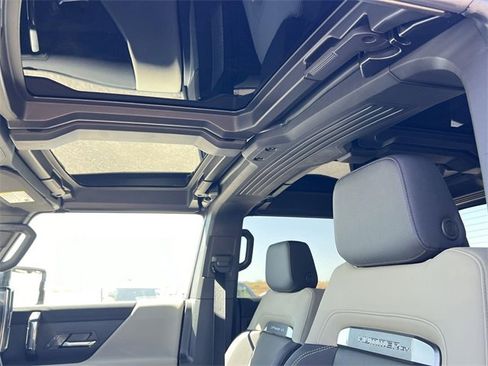 New 2026 GMC Hummer EV 4x4 Crew Cab image 25