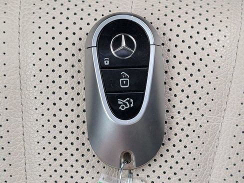 Certified 2023 Mercedes-Benz EQS 580 4MATIC Sedan image 20