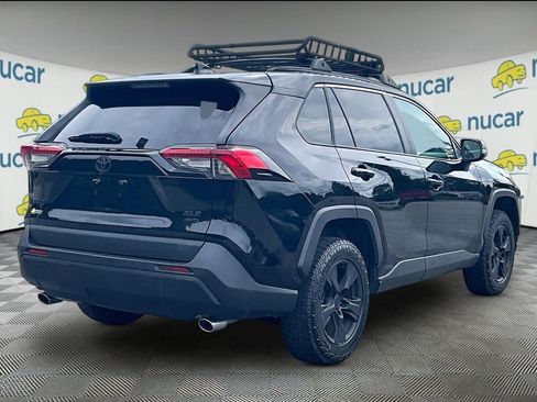 Used 2019 Toyota RAV4 XLE AWD/4WD image 4