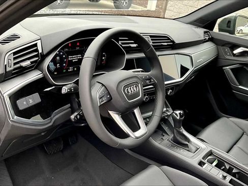 Used 2025 Audi Q3 2.0T Premium AWD/4WD image 8