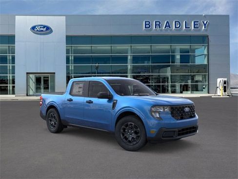 New 2025 Ford Maverick XLT image 7