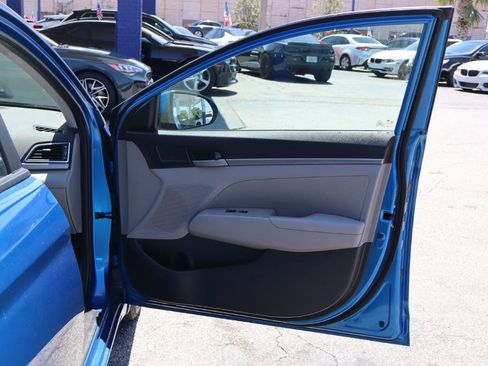 Used 2018 Hyundai Elantra SEL FWD image 11
