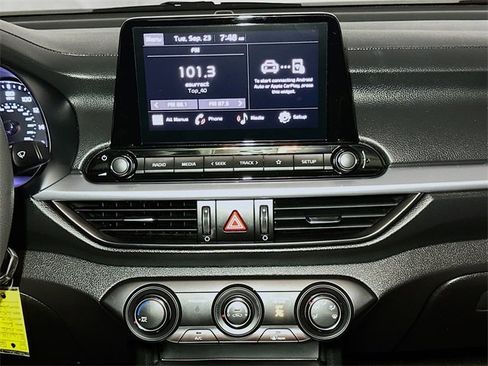 Used 2023 Kia Forte LXS image 11