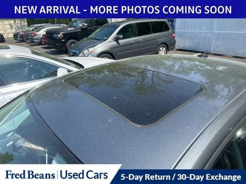 Used 2016 Volkswagen Jetta SEL w/ Lighting Package FWD image 4