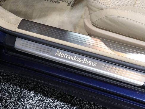 Used 2013 Mercedes-Benz SL 550 w/ Premium Pkg image 40