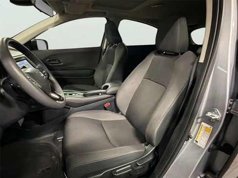 Used 2022 Honda HR-V EX image 2