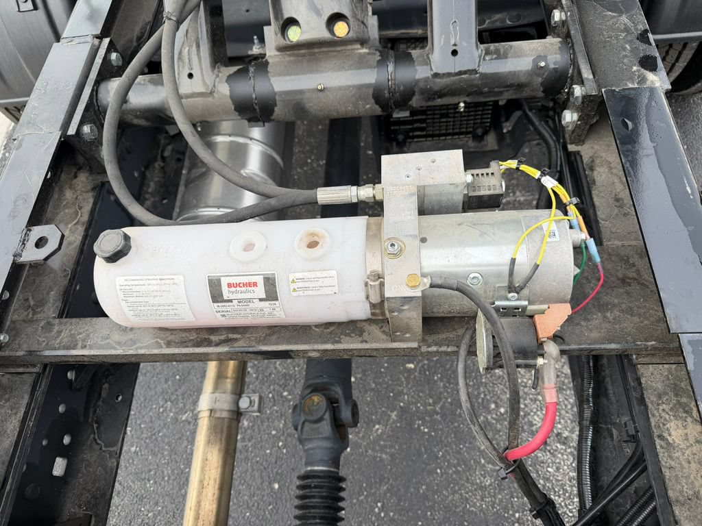 New 2024 Ford F550 4x4 Regular Cab Super Duty image 39