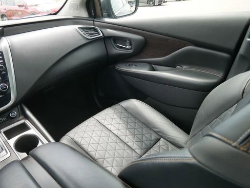 Used 2024 Nissan Murano Platinum AWD/4WD image 16