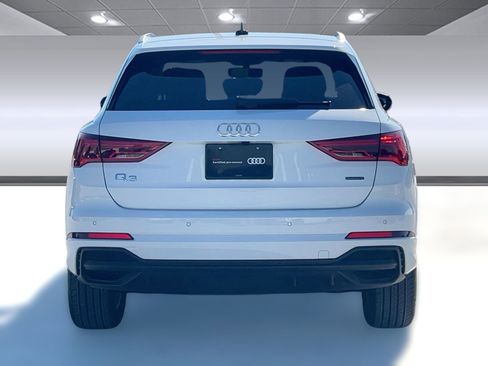 Certified 2025 Audi Q3 2.0T Premium w/ Convenience Package image 10