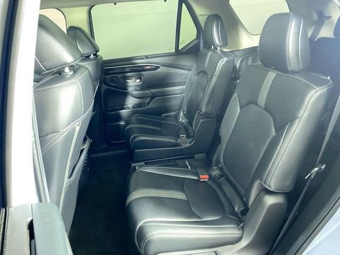Used 2024 Honda Pilot Touring image 22