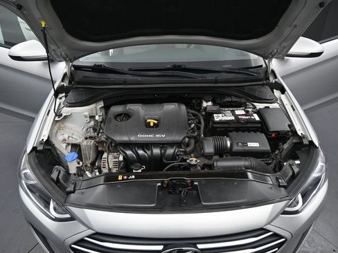 Used 2018 Hyundai Elantra SEL image 34