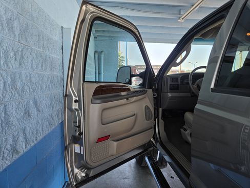 Used 2004 Ford F250 XL AWD/4WD image 7