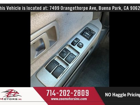 Used 2002 Toyota 4Runner SR5 AWD/4WD image 38