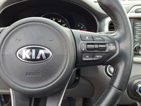 Used 2017 Kia Sorento SX image 30