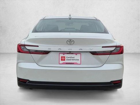 Used 2025 Toyota Camry XLE image 7