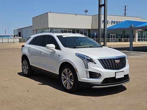 Used 2023 Cadillac XT5 Premium Luxury w/ Platinum Package AWD/4WD image 3