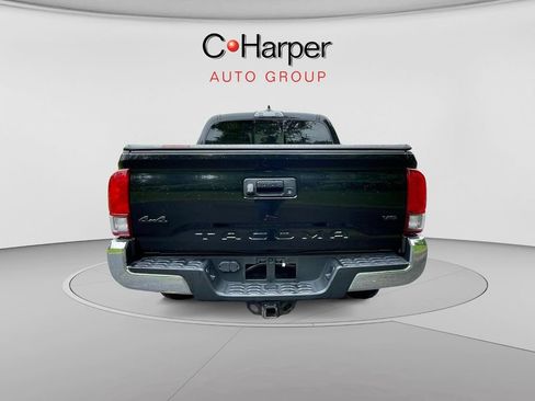 Used 2021 Toyota Tacoma SR5 AWD/4WD image 4