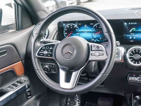 Used 2022 Mercedes-Benz GLB 250 image 14