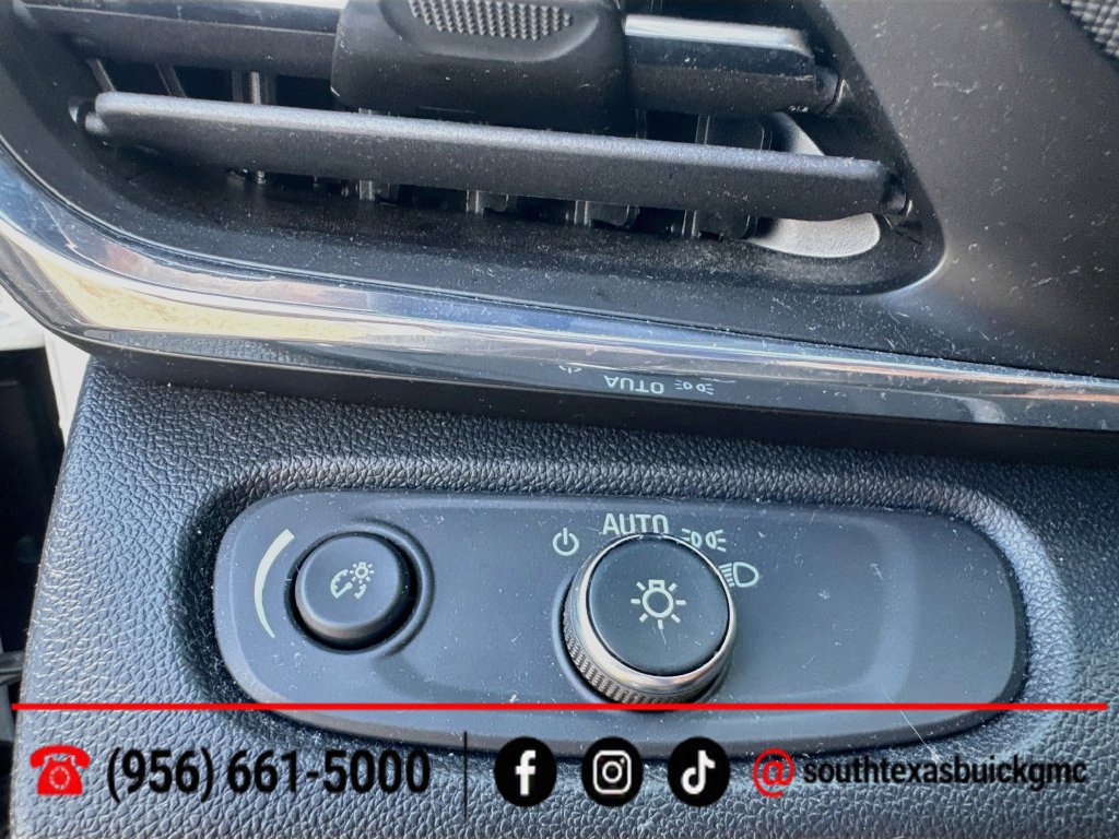 Used 2025 Buick Envista Sport Touring w/ Convenience II Package FWD image 20