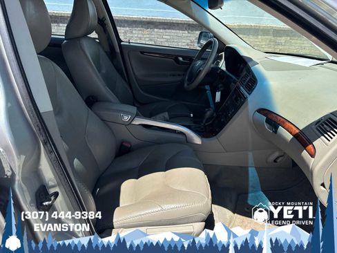 Used 2005 Volvo XC70 AWD/4WD image 11