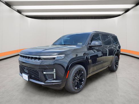 New 2026 Jeep Grand Wagoneer Limited AWD/4WD image 3