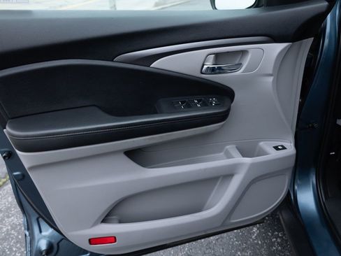 Used 2021 Honda Pilot EX image 15
