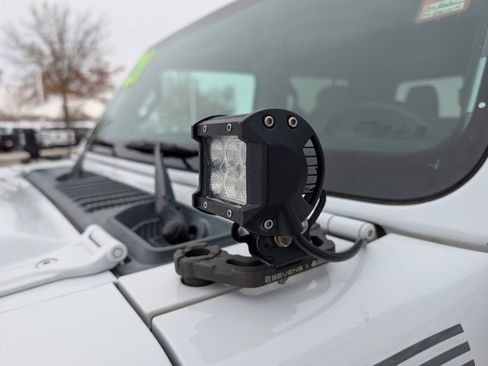 Used 2021 Jeep Gladiator Mojave image 10