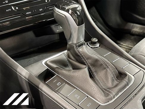 Used 2025 Volkswagen Jetta S image 18