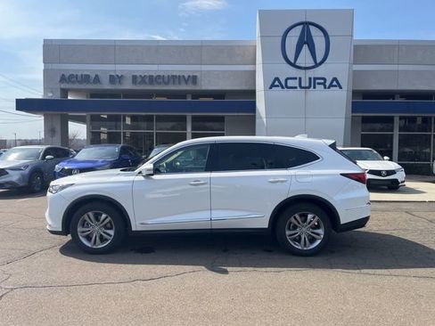 Used 2023 Acura MDX SH-AWD image 2