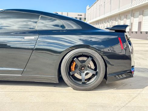 Used 2012 Nissan GT-R Premium image 28