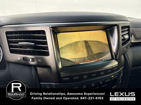 Used 2011 Lexus LX 570 4WD w/ Luxury Pkg image 9
