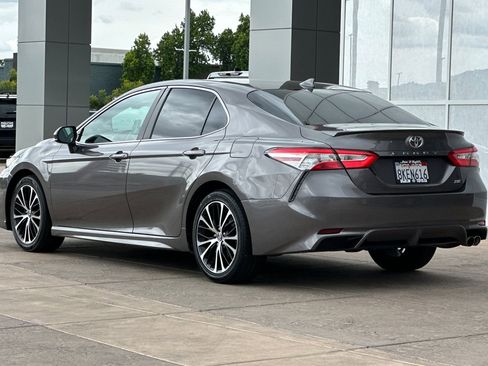 Certified 2020 Toyota Camry SE w/ Carpet Mat Package FWD image 7