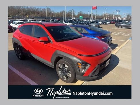 Used 2025 Hyundai Kona SEL image 1