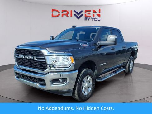 Used 2024 RAM 2500 Big Horn AWD/4WD image 1