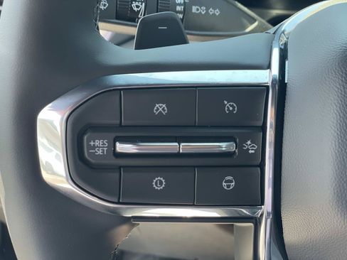 New 2026 GMC Yukon Denali w/ Denali Reserve Package AWD/4WD image 8