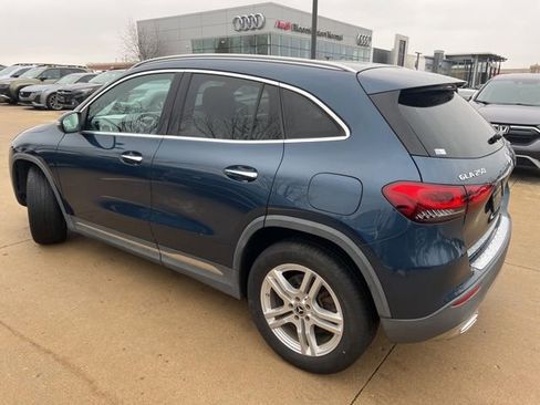 Used 2021 Mercedes-Benz GLA 250 4MATIC w/ Premium Package image 4