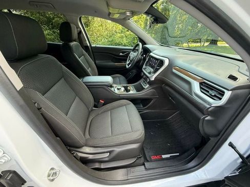 Used 2023 GMC Acadia SLE w/ Driver Convenience Package FWD image 26