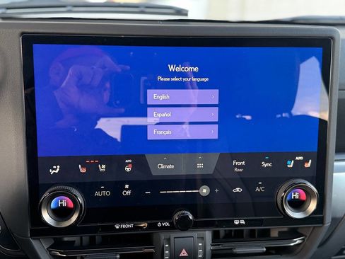 Used 2024 Lexus GX 550 image 19