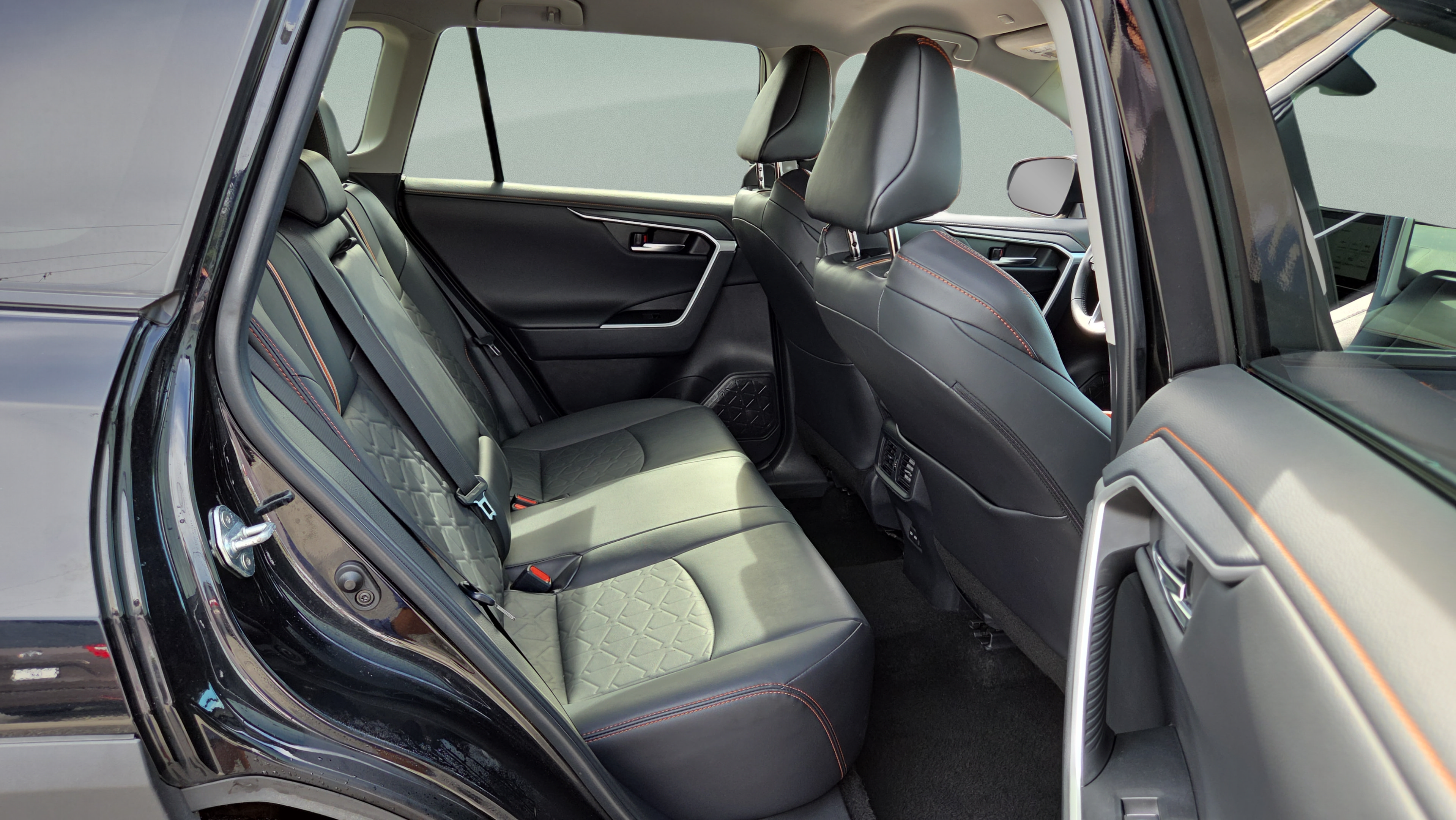 Used 2024 Toyota RAV4 Adventure AWD/4WD image 15