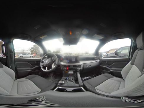 Used 2025 Toyota 4Runner SR5 image 42