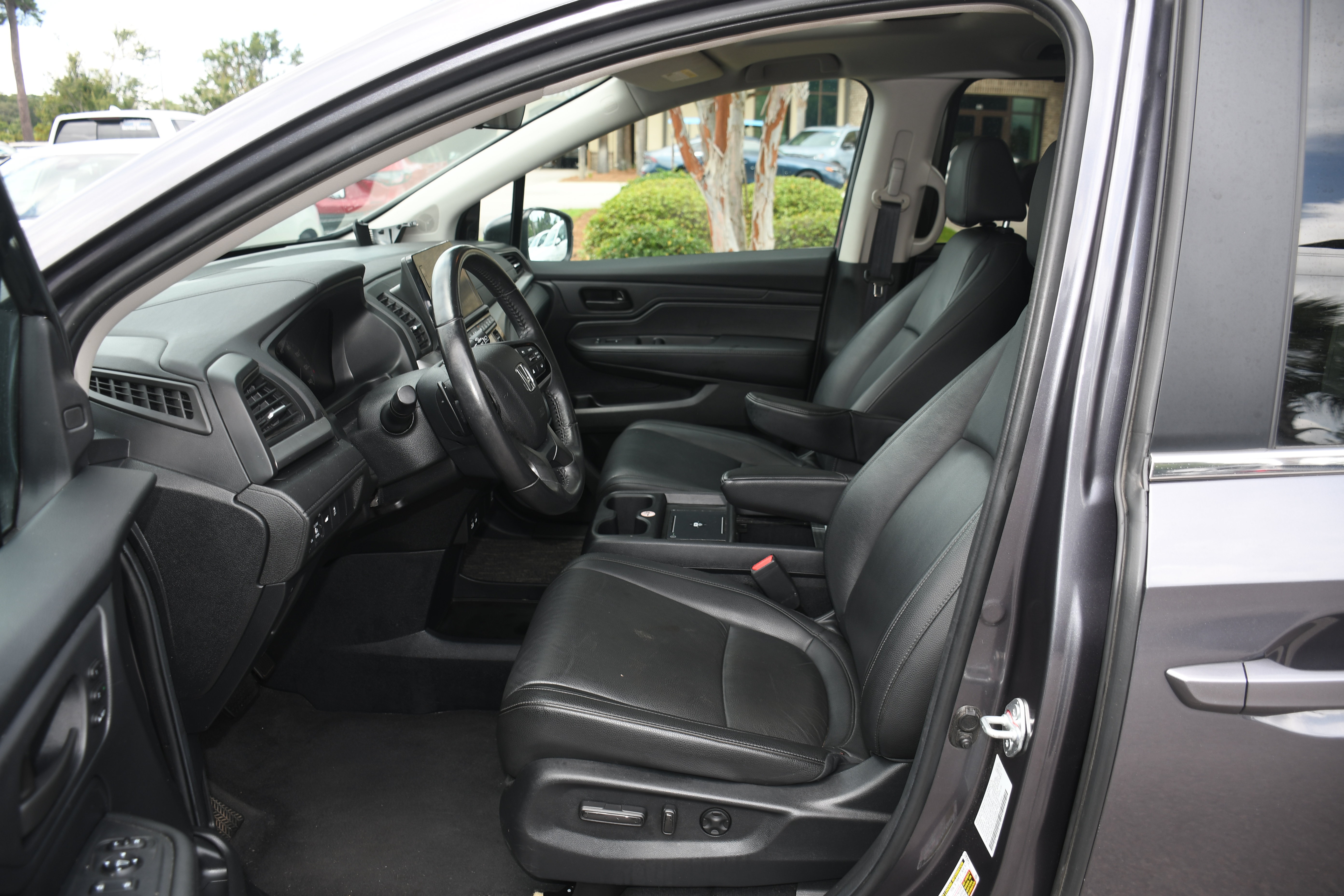 Used 2025 Honda Odyssey EX-L image 8
