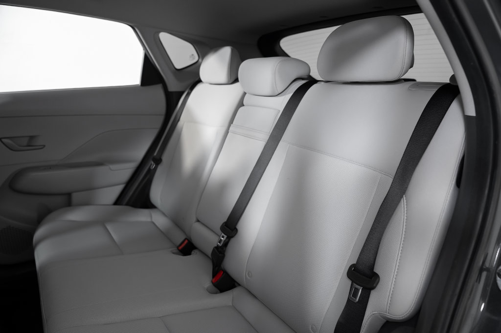 Certified 2025 Hyundai Kona SEL FWD image 22