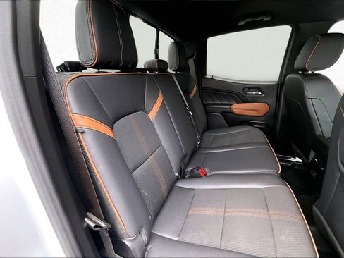 Used 2024 GMC Canyon AT4 image 25