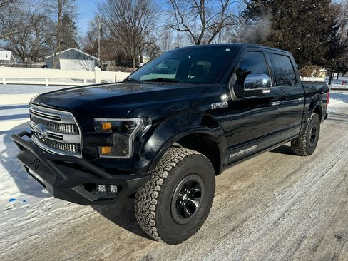 Used 2016 Ford F150 Platinum w/ Equipment Group 701A Luxury image 8